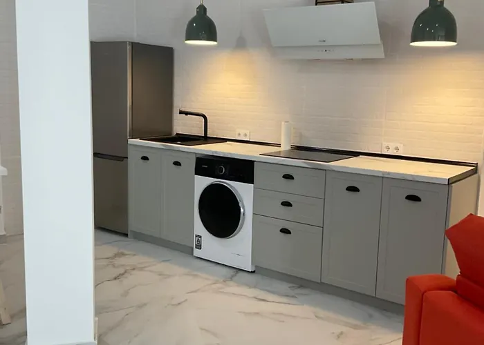 Estudio Céntrico, A Pie De Calle Sevilla